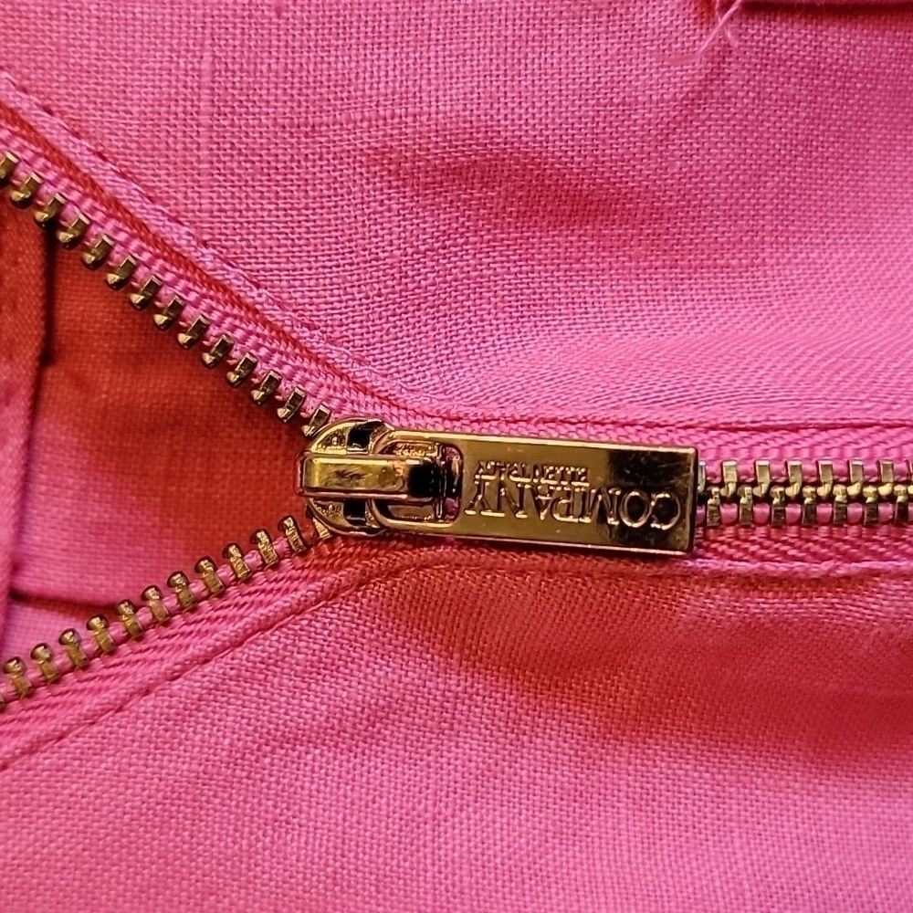 Ellen Tracy-Linen hot pink top with gold zipper with short roll sleeves. S. - Picture 10 of 11